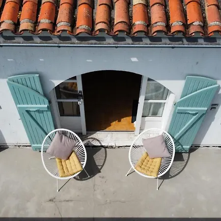 Front De - Terrasse Exterieur - Parking Apartman *