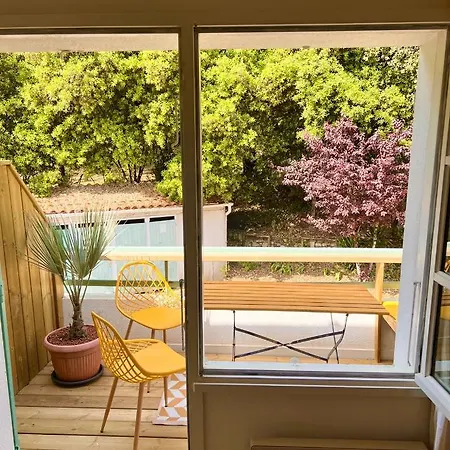 Front De - Terrasse Exterieur - Parking Apartman